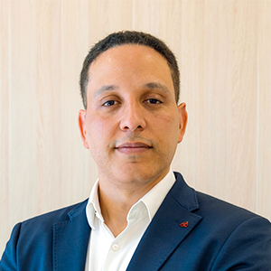 doctor-carlos-almonte