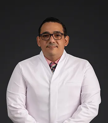 Dr. Elías Sebelen 